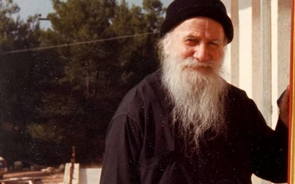 Άγιος Πορφύριος: Ένα μεγάλο θαύμα, πολύ μεγάλο θαύμα. Πρώτη φορά το είδα κι εγώ!
