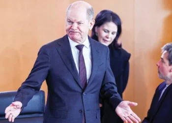 Γερμανικός δάκτυλος στις ελληνικές κάλπες
