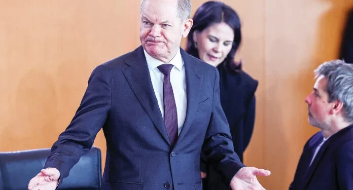 Γερμανικός δάκτυλος στις ελληνικές κάλπες
