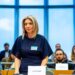 Περιμένοντας τον Γκοντό…ήρθε η κυρία  Καρυστιανού