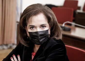 Το ΒΙΝΤΕΟ με την Σέρβα βουλευτή να «επιτίθεται» στην Μπακογιάννη! Φοβερά όσα ακούστηκαν