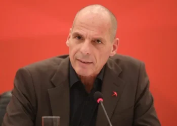 Μαρία Νεγρεπόντη Δελιβάνη : Αδιανόητης έκτασης υποτέλεια το συμβάν με τον κ. Βαρουφάκη στη Γερμανία