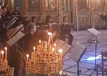 «Θεέ μου τι μπλε ξοδεύεις για να μη σε βλέπουμε»!