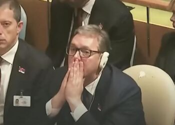 Δεν θα ξεχάσουμε τα δάκρυά σου Σέρβε αδερφέ μας. Σε όλο τον κόσμο οι απλοί άνθρωποι ξέρουν ότι οι αληθινοί γενοκτόνοι είναι οι αμερικανοί