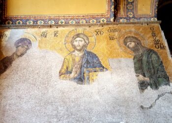 Χτίζουν εκκλησία όμοια με την Αγία Σοφία απέναντι από τους Τούρκους!