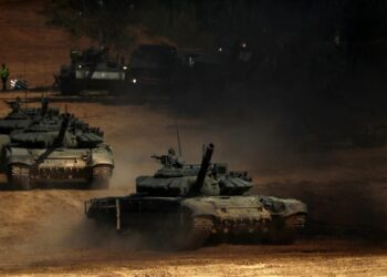«Οι Ρώσοι κατασκευάζουν τόσα άρματα σε έναν μήνα όσα ΗΠΑ και η Ευρώπη σε έναν χρόνο», vid