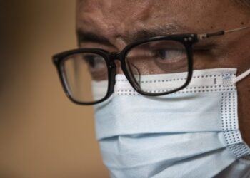 Στην βρετανική τηλεόραση ασχολούνται με την Συνθήκη της Πανδημίας, εδώ τίποτα!