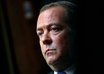 Απασφάλισε ο Medvedev: Εάν συνεχίσουν έτσι οι ανόητοι στρατηγοί του ΝΑΤΟ, η ζώνη ασφαλείας που θέλει η Ρωσία θα φτάνει και μέσα στην Πολωνία