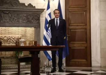 Τι θα γίνει αν ο Κ. Μητσοτάκης περάσει κάτω από τον πήχη του 33% – Τα σενάρια για την επόμενη μέρα