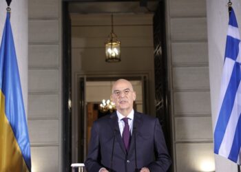 Δεν είναι ανέκδοτο: «Πουλάμε όπλα στους Αμερικάνους» – Χρήστος Καπούτσης