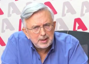 Βερύκιος: «Βασανίζομαι γιατί παρότρυνα τον κόσμο να κάνει το εμβόλιο, όταν βλέπεις νέους ανθρώπους να πεθαίνουν ξαφνικά λες μήπως είναι από αυτό»
