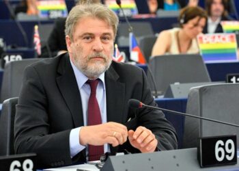 Νότης Μαριάς : Λάδι στη φωτιά το ευρωπαϊκό πακέτο των 98,5 δισ. ευρώ για Ουκρανία