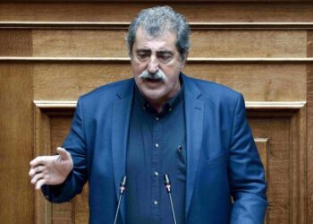 «Το εργαστήριο του Γεροτζιάφα χρηματοδοτείται από την Pfizer» – «Σεισμός» από τον Πολάκη για τα εμβόλια, vid