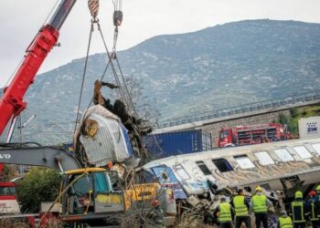 Τέμπη: Ετοιμάζονται μηνύσεις σε πολιτικούς και ιατροδικαστές – Αγανακτισμένη η Μαρία Καρυστιανού για το κλείσιμο της Βουλής για τρεις εβδομάδες