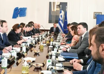 Το Μαξίμου ποντάρει στη μεγάλη αποχή!