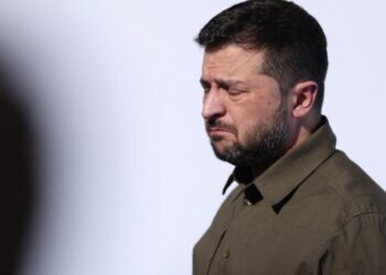 Ένα βήμα πριν δολοφονηθεί ο Ζελένσκι από δικούς του ανθρώπους! Οι αξιωματικοί ασφαλείας του συνωμότησαν με τον Πούτιν
