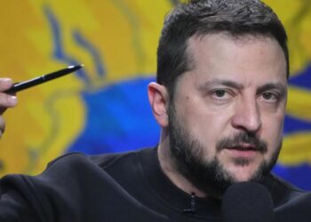 Ζελένσκι προς Δύση: Πιέστε με όλα τα απαραίτητα μέσα τη Ρωσία για ειρήνη