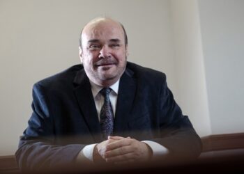 Παρέμβαση από τον θρυλικό «Μάντη», Martin Armstrong: Τον Νοέμβριο θα έχουμε είτε Trump είτε Τρίτο Παγκόσμιο Πόλεμο