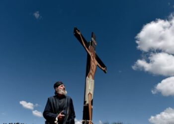 Να σταυρώνουμε τα πάντα, στην καθημερινότητά μας