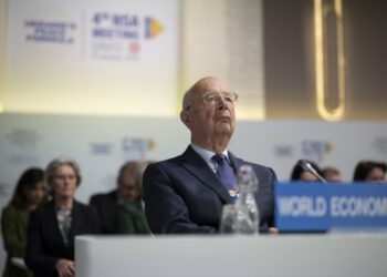 «Είναι μέτριοι! Δεν έχουν ιδέα τι κάνουν»! Τι είπε ο Τάκερ για τον Σβαμπ και τους υπολοίπους