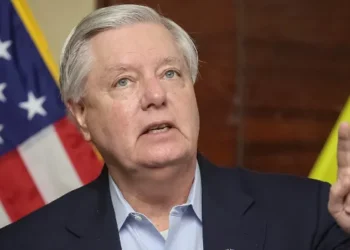 Ο Αμερικανός γερουσιαστής Lindsey Graham παραδέχτηκε: «Η Ουκρανία διαθέτει ορυκτά αξίας 12 τρισ. δολαρίων, πρέπει να τα πάρουμε εμείς κι όχι να τα αφήσουμε στους Ρώσους και στους Κινέζους»!