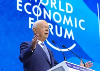 Ο Klaus Schwab είπε στους παγκόσμιους ηγέτες ότι «θα αναπαραξουν τον εγκεφαλό τους με ΑΙ» όταν πεθάνουν… Μη χάσουμε τέτοια μυαλά! (βίντεο)