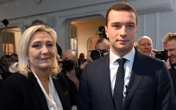 Μήνυμα Le Pen: Οι Γάλλοι μας έδωσαν την πρωτιά, εξαφάνισαν τον Macron – Χρειαζόμαστε απόλυτη πλειοψηφία