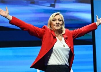 Ιστορική ανατροπή στη Γαλλία – Σαρωτικός θρίαμβος Le Pen με 32% – Καταστροφή Macron με 15%, πρόωρες βουλευτικές εκλογές (30/6)