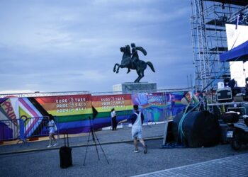 Συνελήφθησαν πολίτες στη Θεσσαλονίκη που δεν θέλουν την παρέλαση των ΛΟΑΤΚΙ+ και δεν συμφωνούν με την ομοφυλοφιλία