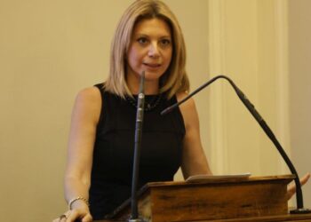 Καρυστιανού: Όνειρα εφηβικών ψυχών σε μπάζωμα – Η ανάρτηση και το ψήφισμα για τις Πανελλαδικές εξετάσεις