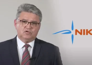 ΚΑΘΗΓΗΤΗΣ ΤΣΟΚΑΣ : Η “ΝΙΚΗ” ΕΙΝΑΙ ΑΝΤΙΘΕΤΗ ΜΕ ΤΑ ΚΑΘΕ ΕΙΔΟΥΣ GAY PRIDE!
