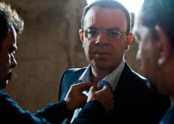 Μ. Κοττάκης : Την ώρα που η αντιπολίτευση, δεξιά και αριστερά, κοιμόταν τον ύπνο του δικαίου, ο Μητσοτάκης άλλαξε τον νόμο και αύξησε το ελάχιστο ποσοστό κατάληψης έδρας από 3% σε 3,4%