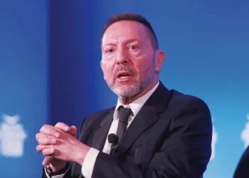 Γιάννης Στουρνάρας: Θέλει να εξοντώσει τους ελεύθερους επαγγελματίες