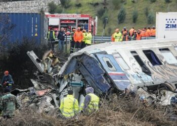 Έγκλημα στα Τέμπη: Στη Βουλή νέα δικογραφία κατά Καραμανλή – Παπαδόπουλου