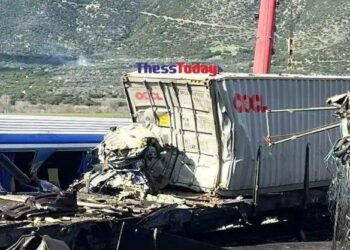 Τέμπη: «Μην ακούτε σενάρια επιστημονικής φαντασίας» -Ο πατέρας των διδύμων μιλά για το «βαγόνι-φάντασμα»