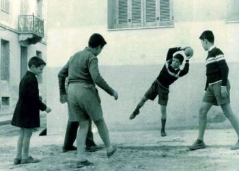 ΚΥΑΝΟΥΣ ΟΥΡΑΝΟΣ : Έλληνα, ΜΑΘΕ ΜΠΑΛΙΤΣΑ!