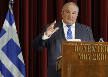 Κωνσταντίνος Ι. Βαθιώτης : Η καραμανλική ομιλία στο πολεμικό μουσείο: «Μασάζ Μεσσία» ενόψει εθνικής μεγα-καταστροφής;