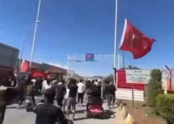 Εξέγερση κατά των Τούρκων στη βόρεια Συρία!
