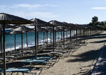 Κατάρρευση του τουρισμού: Κυκλάδες, Ανατολικό Αιγαίο, Δωδεκάνησα, Βόρειος Ελλάδα κλπ. «γράφουν» μέχρι και 40% κάτω!