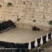 Τα μεσάνυχτα, οι σιωνιστές συγκεντρώθηκαν στο Τείχος των Δακρύων για να προσευχηθούν για την έλευση του ”Μεσσία” (Αντίχριστου)! ΒΙΝΤΕΟ