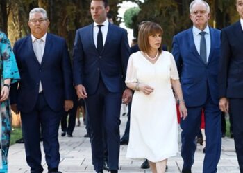 ΠΟΠΗ ΖΩΗ : ΗΜΕΡΑ ΔΗΜΟΚΡΑΤΙΑΣ