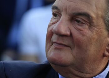 «Εκ του πονηρού»: Τι ήθελε να πει στους Έλληνες ο Καραμανλής; Έρχεται κάτι;