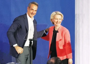 Μανώλης Κοττάκης : Έτοιμος για απόδραση στις Βρυξέλλες εάν χάσει η Φον ντερ Λάιεν