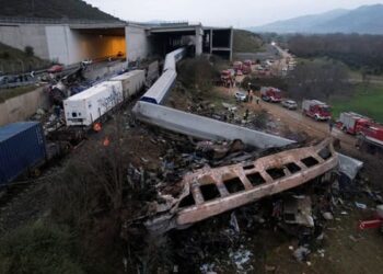 Τέμπη: «Ακόμα δεν έχει βρεθεί το τι μετέφερε η εμπορική αμαξοστοιχία» – Τι είπε πατέρας θύματος της τραγωδίας
