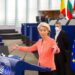 Απόφαση κόλαφος για την Ούρσουλα φον ντερ Λάϊεν που διεκδικεί σε ένα 24ωρο την επανεκλογή της στην προεδρία της ΕΕ!