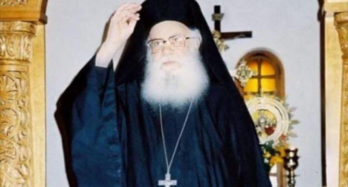 π. Αθανάσιος Μυτιληναίος: Με αιρετικούς δεν πρέπει να συμπροσευχόμεθα ούτε να κοινωνήσουμε από τα μυστήριά τους.