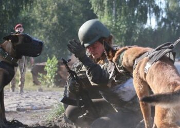 Οι σαδίστριες «Μάγισσες» μπήκαν στο Kursk – Περί τις 70.000 γυναίκες υπηρετούν στον Ουκρανικό στρατό – Τι κάνουν οι Ρώσοι;