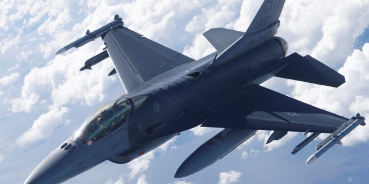 Ουκρανία: Συνετρίβη το πρώτο F-16!