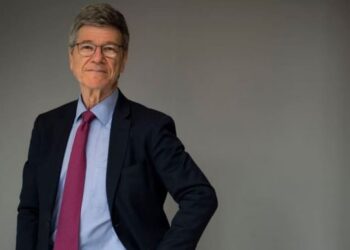 Jeffrey Sachs (Καθηγητής Columbia): Με ένα τηλεφώνημα τελειώνει ο πόλεμος στην Ουκρανία