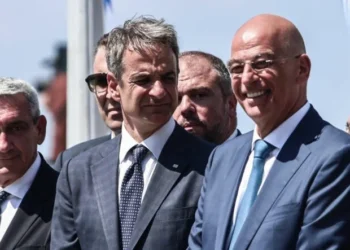 Πανικός στο Μαξίμου για τον Δένδια!